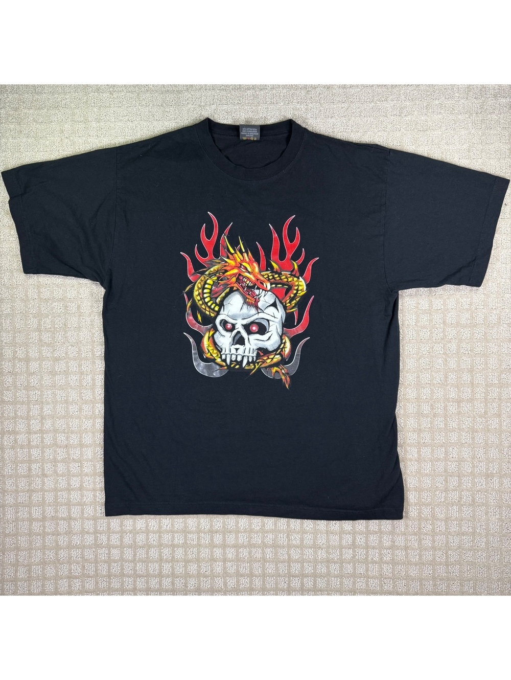 R2 Y2K Skull Dragon graphic T-shirt L
